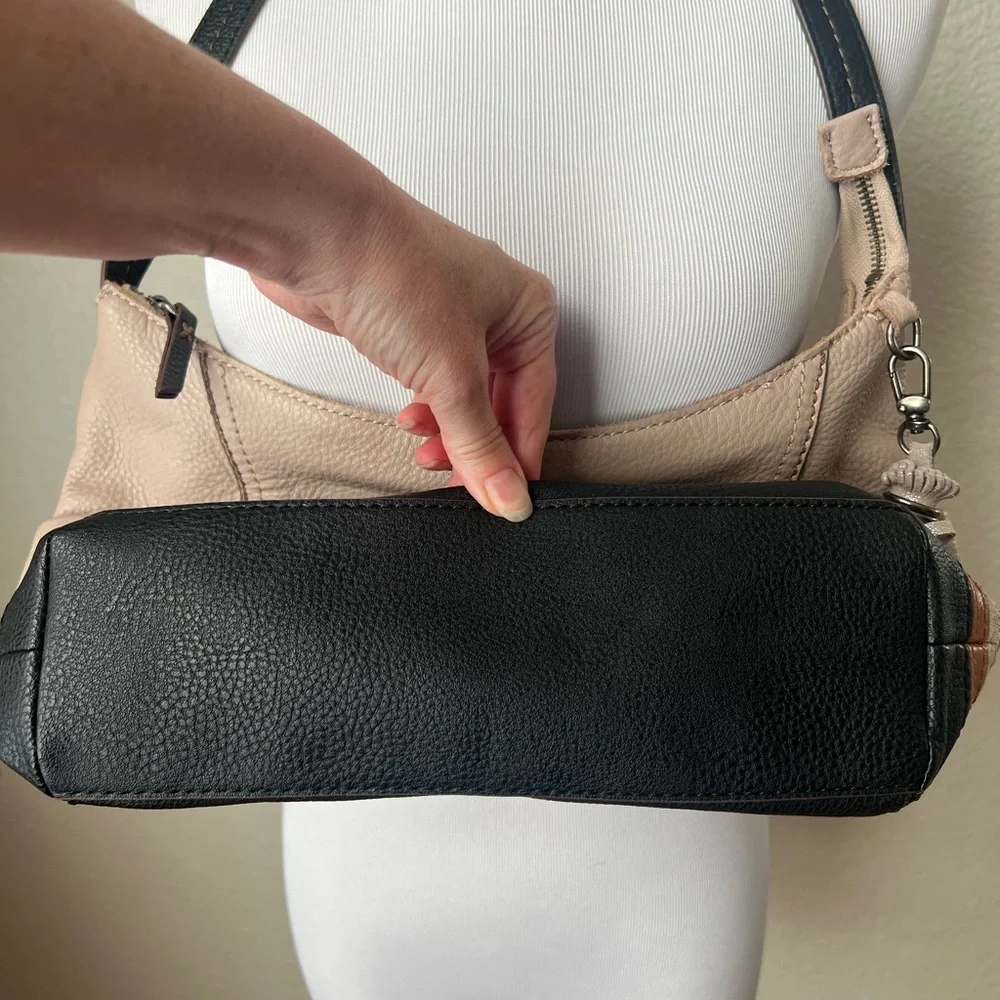 The Sak Black and Tan Hobo Bag - Picture 3 of 7